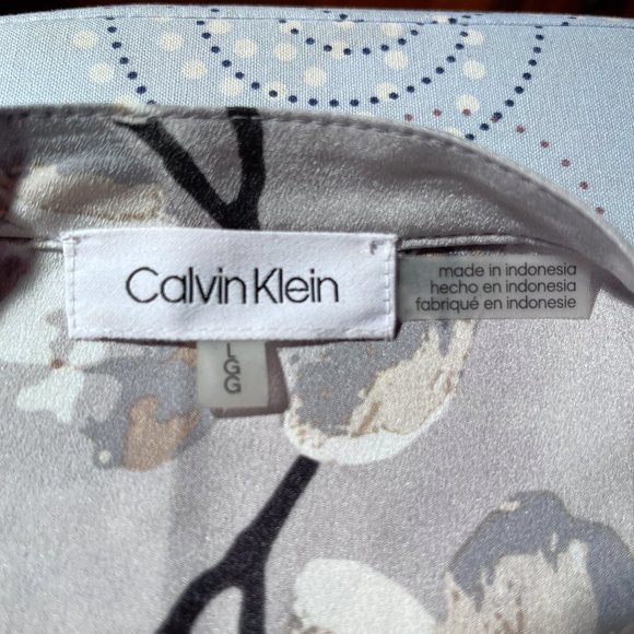 EUC Calvin Klein blouse black grey white abstract floral pattern Size L - Picture 8 of 11